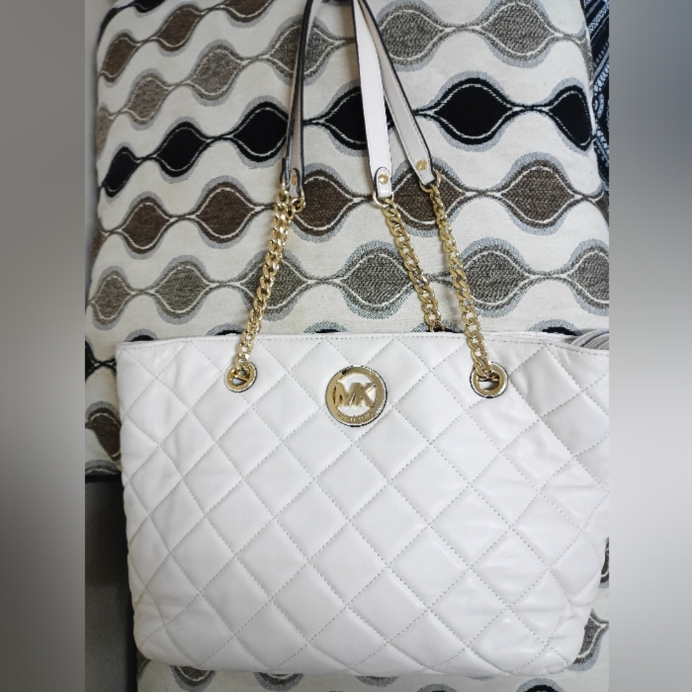 Michael Michael Kors - Picture 16 of 16